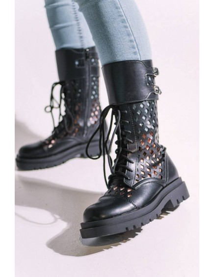 Botas Negras con abertura de Malla 2
